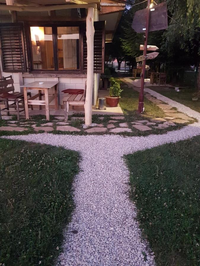 Belette Apartments&Park Nikšić Buitenkant foto